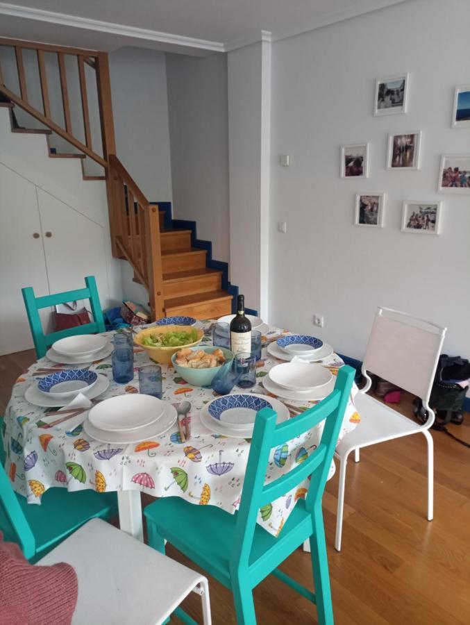 Duplex En Комилас Екстериор снимка