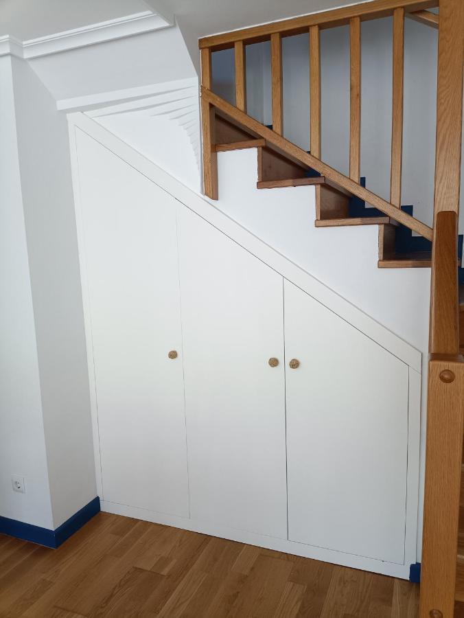 Duplex En Комилас Екстериор снимка