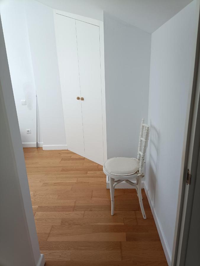 Duplex En Комилас Екстериор снимка