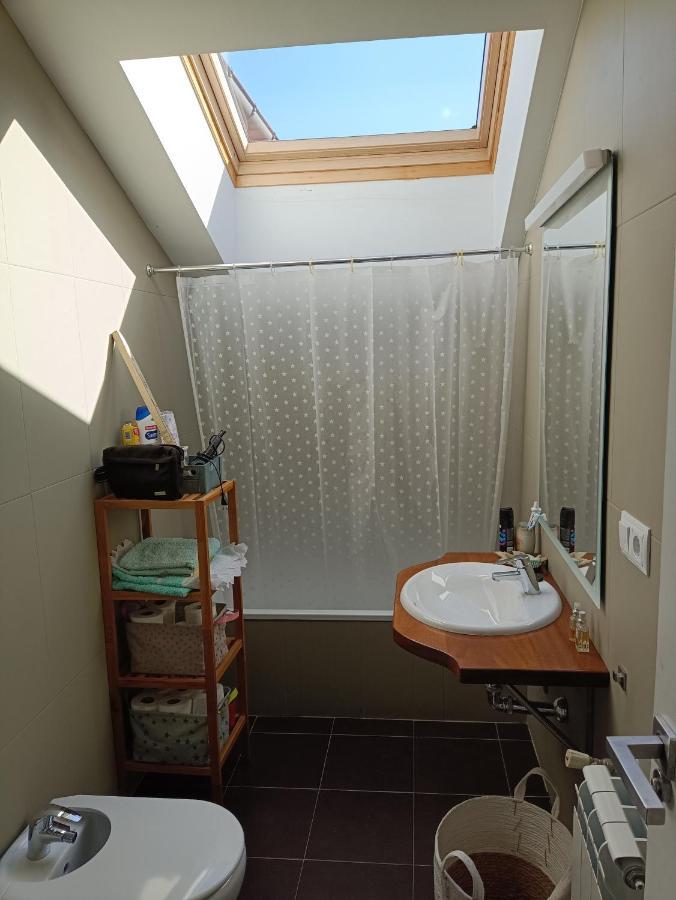 Duplex En Комилас Екстериор снимка
